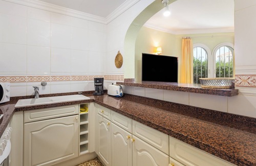 Les Deveses House | Holiday Home 'Gerardo 14' with Shared Pool, Private Terrace and Air Conditioning