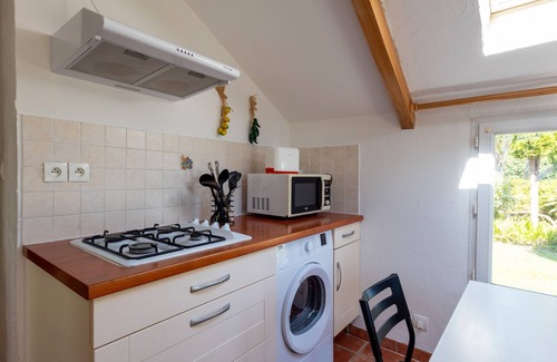 Lannion House | Holiday Home 'Gite La Lande Cote De Granit' with Private Terrace, Private Garden and Wi-Fi