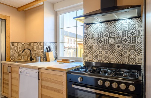 Plainfaing House | Holiday Home 'Gîte Les 3 Cerfs - 3 Stars' with Mountain View, Private Terrace and Wi-Fi