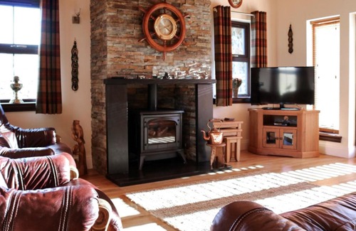 Uig House | Holiday Home Glenn Cottage by Interhome