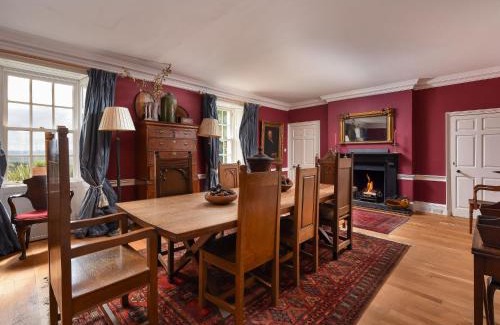 Kirriemuir House | Holiday Home Glenquiech House by Interhome