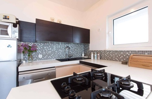 Vantacici House | Holiday home with terrace and sea view