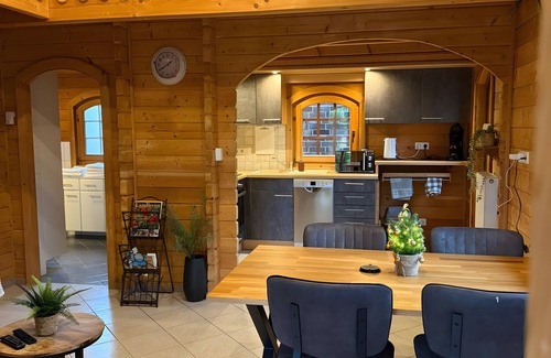 Steinbild House | Holiday Home 'Idylle Ferienhaus Ems' with Lake View, Wi-Fi and Air Conditioning