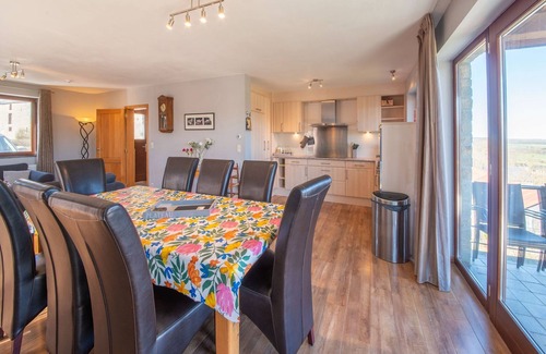 Borlon House | Holiday Home in Borlon with Terrace