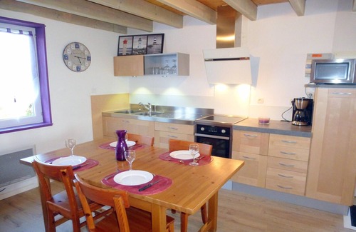 Cleder House | Holiday Home in Cléder near Les Amiets Beach