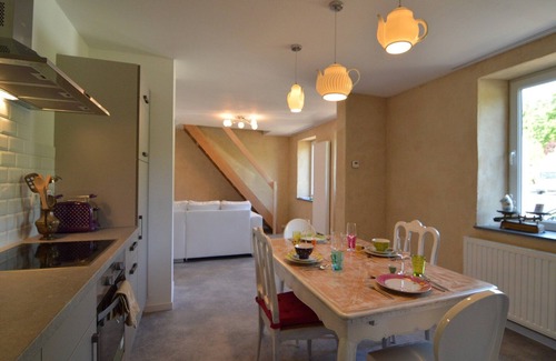 Harre House | Holiday Home in Fays with Sauna