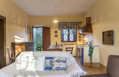 Fermo House | Holiday Home in Fermo with Heated Pool