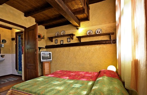 Rancio Valcuvia Apartment | Holiday home in a former mill from the 18th century. With 10 000 m² of land and pool