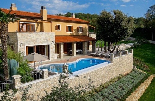Kapelica House | Holiday Home in Labin with Terrace, Air condition, WIFI, Washing machine (688-1)