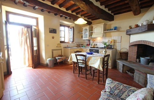 Giugnano House | Holiday Home in Larciano with 1 bedrooms sleeps 3