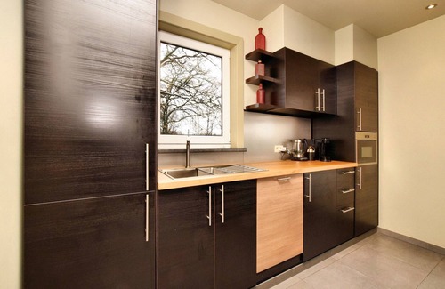 Nadrin House | Holiday Home in Nadrin Filly with Garden
