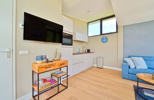 Leiderdorp House | Holiday Home in Oud Ade near Kaag Lakes