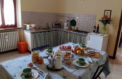 Ramazzano Apartment | Holiday Home in Ramazzano Near Assisi