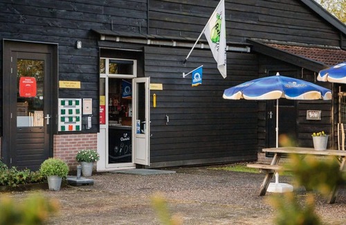 Ruinerwold House | Holiday Home in Ruinerwold with Garden