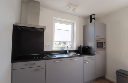 Municipality of Nissewaard House | Holiday Home in Simonshaven by Lake Beach