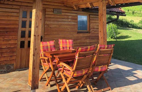 Srednje Grcevje House | Holiday home in a quiet neighborhood