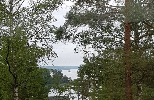 Valdemarsvik Municipality House | Holiday home in the archipelago on the Baltic Sea with partial sea view