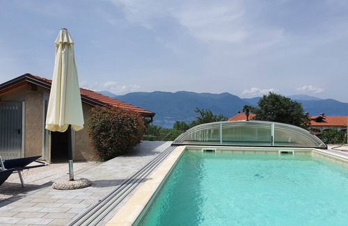 Castello House | Holiday Home near Lago Maggiore Pool