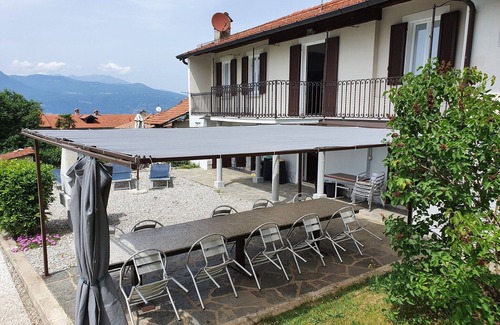 Castello House | Holiday Home near Lago Maggiore Pool