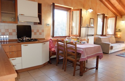 Monticelli Brusati Cottage | HOLIDAY HOME THE ARNIA WIFI LAKE D (apartment) OFFER
