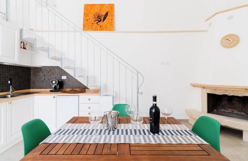 Uggiano la Chiesa House | Holiday Home 'Anemoi' with Shared Terrace, Wi-Fi and Air Conditioning