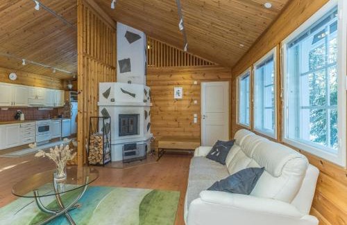 Rauhala House | Holiday Home Jerisrannantie 7 by Interhome