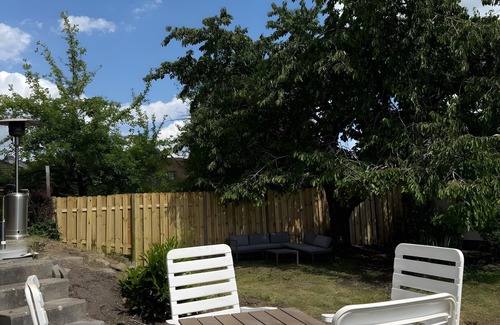 Pfullendorf House | Holiday Home 'Jo und Jo' with Private Terrace, Private Garden and Wi-Fi