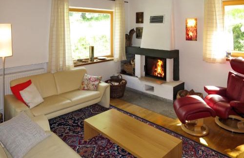 Haidmuhle House | Holiday Home Kaiserhäusl by Interhome