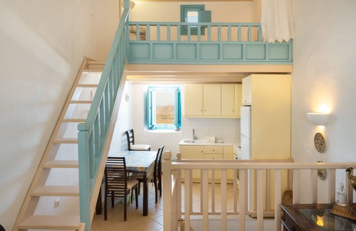 Astypalaia House | Holiday Home 'Karai Traditional House' with Shared Terrace and Balcony