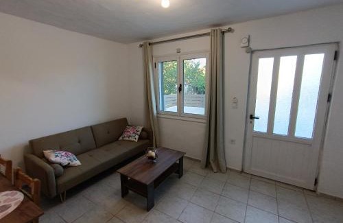 Agios Petros House | Holiday Home Klimataria