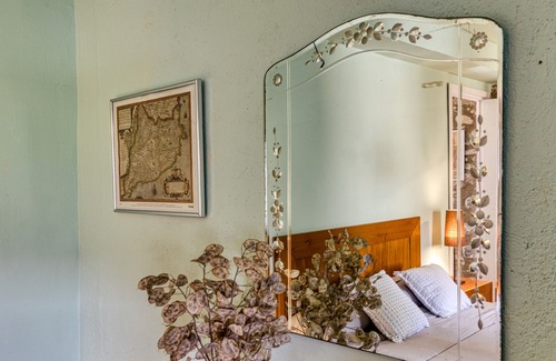 Boadella i les Escaules House | Holiday Home "L'Estanc" with Mountain View, Terraces & Wi-Fi