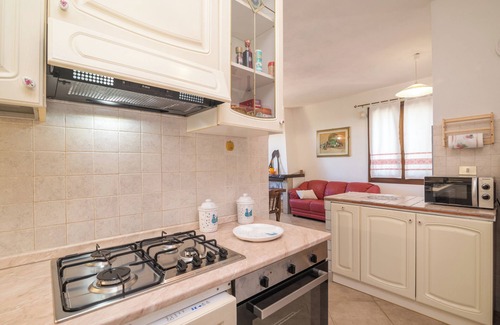 Trinita d'Agultu e Vignola House | Holiday Home "La Pavoncella" with Private Pool & Wi-Fi