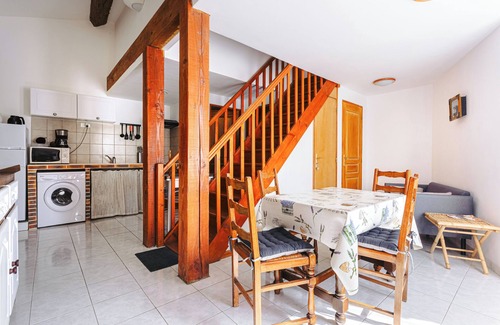 Romegoux House | Holiday Home 'L' Oléronaise' with Private Terrace and Private Garden