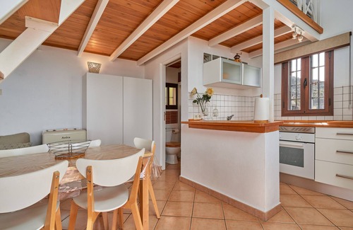 Rio Velez House | Holiday Home 'La Casita De Mama' with Sea Views, Wi-Fi and Air Conditioning