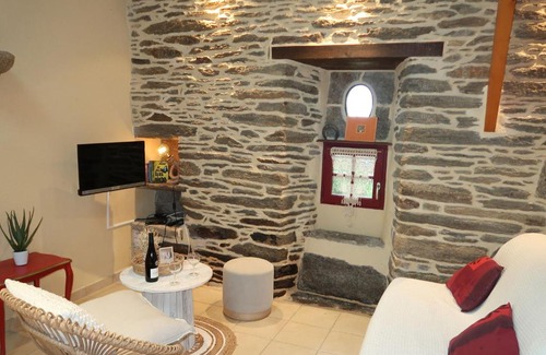 Ploumoguer House | Holiday Home La Chapelle - PMG107 by Interhome