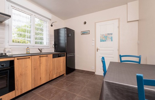 Plouhinec House | Holiday Home 'La Maison Bleue' with Private Terrace, Private Garden and Wi-Fi