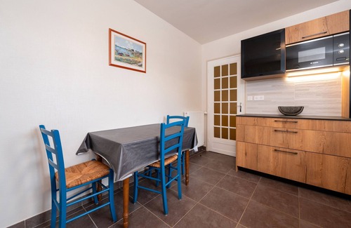 Plouhinec House | Holiday Home 'La Maison Bleue' with Private Terrace, Private Garden and Wi-Fi