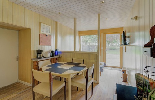 Javene House | Holiday Home 'La Maison De La Rebergère' with Shared Terrace, Shared Garden and Wi-Fi