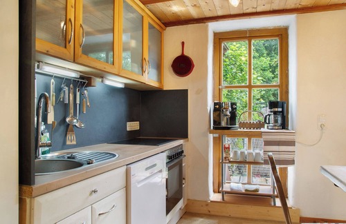 Schoellnach Apartment | Holiday Home 'Landhaus Am Eselhof Daxstein' with Mountain View and Wi-Fi