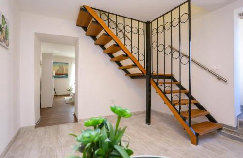Mravince Apartment | Holiday Home Lany