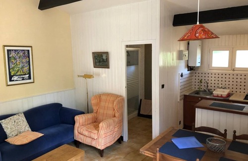Varaignes House | Holiday Home 'Le Fil De L'eau' with Shared Pool, Private Terrace and Shared Garden