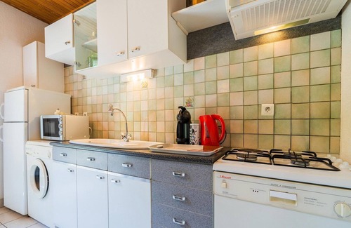 Les Salelles House | Holiday Home Les Salelles near Nature