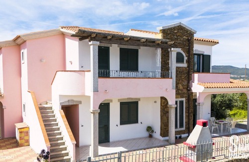 Limpiddu House | Holiday Home 'Limpiddu 4' with Mountain View, Shared Garden and Balcony