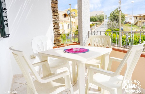 Limpiddu House | Holiday Home 'Limpiddu 4' with Mountain View, Shared Garden and Balcony