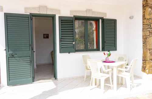 Limpiddu Apartment | Holiday Home 'Limpiddu 5' with Mountain View and Shared Garden
