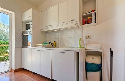 Dajla House | Holiday home located directly on the beach with sea view, outdoor shower, barbecue