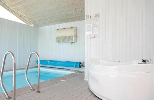 Nr. Lyngby Strand House | Holiday Home Lokken 21 With Hot Tub
