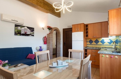 Velez-Malaga House | Holiday Home Los Aperos 1 with Sea View, Pool, Garden & Wi-Fi
