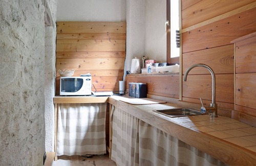Peveragno House | Holiday Home 'Lupus In Fabula' with Mountain View, Private Terrace and Shared Garden
