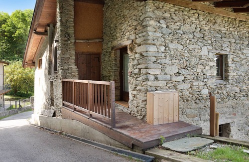 Peveragno House | Holiday Home 'Lupus In Fabula' with Mountain View, Private Terrace and Shared Garden